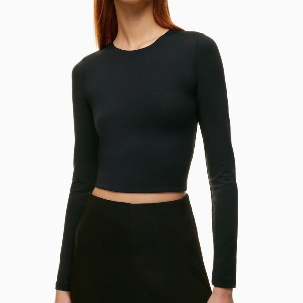 aritzia babaton black contour long sleeve top